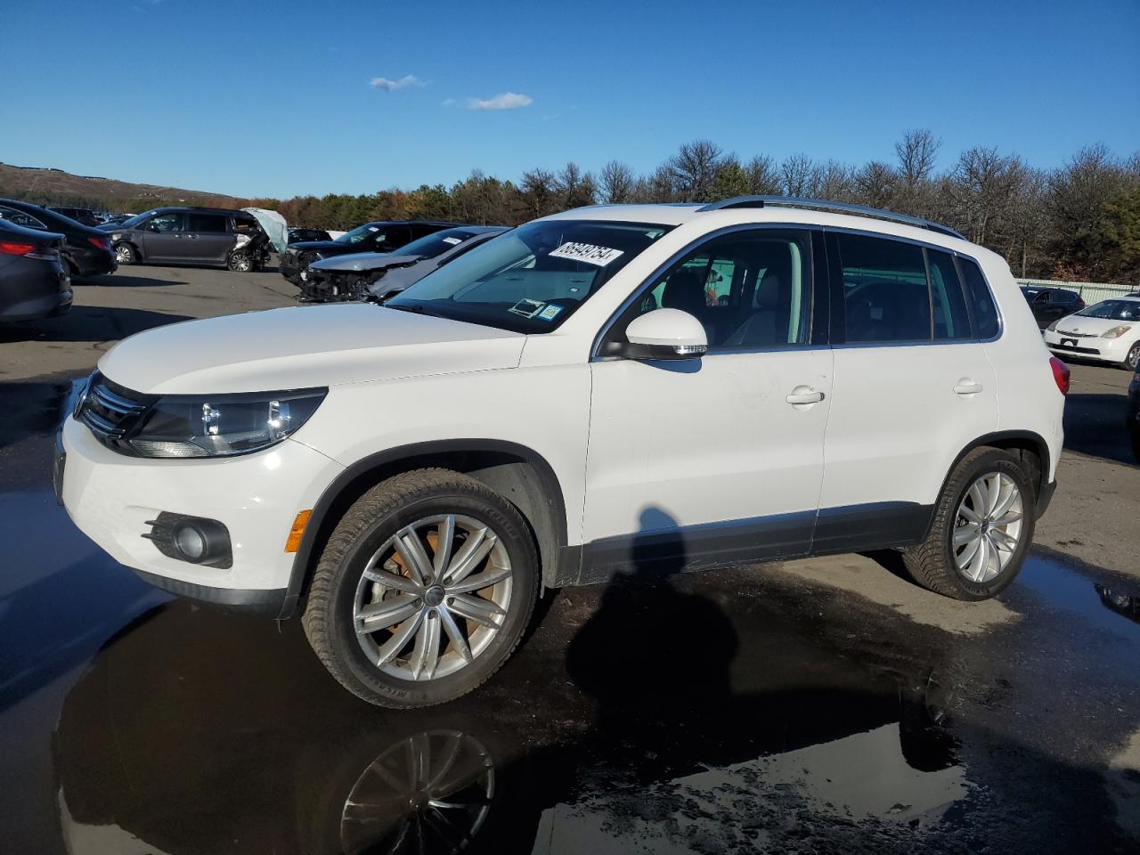VOLKSWAGEN TIGUAN S 2013