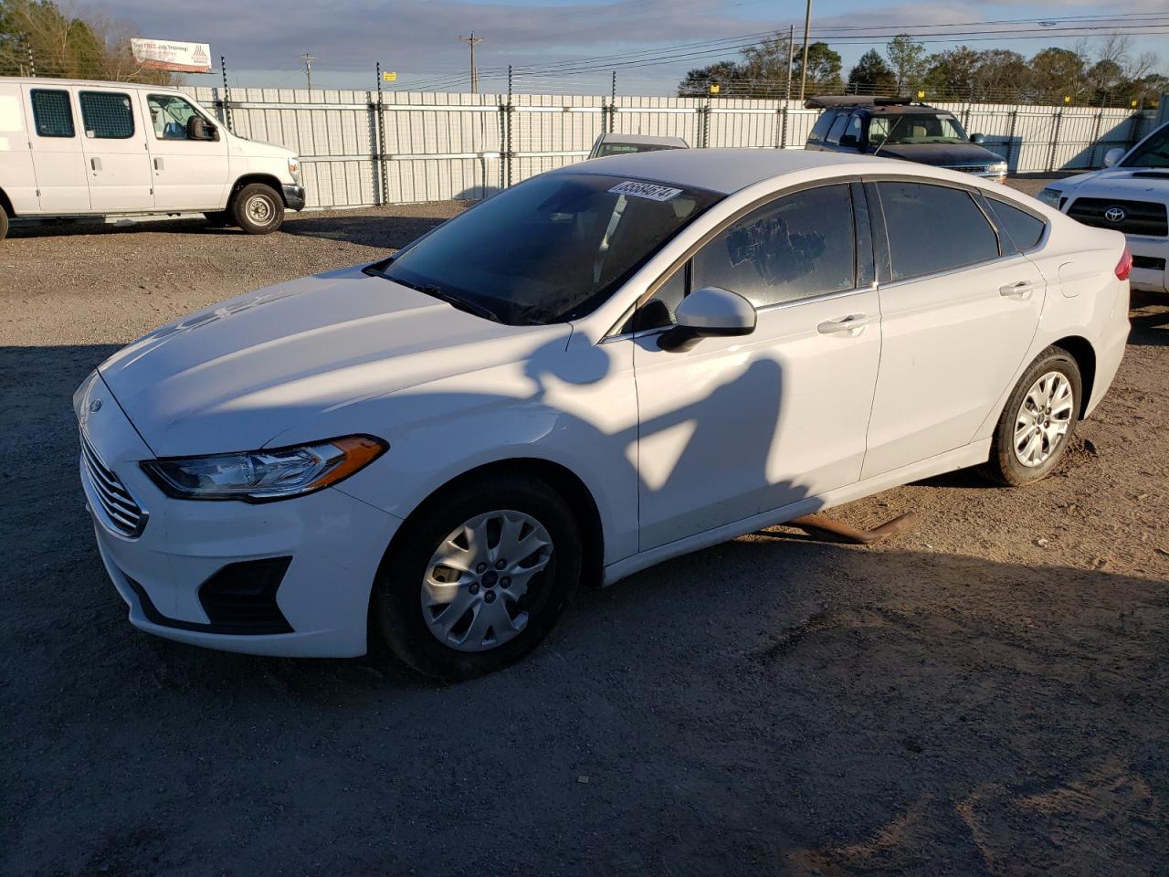 FORD FUSION S 2019