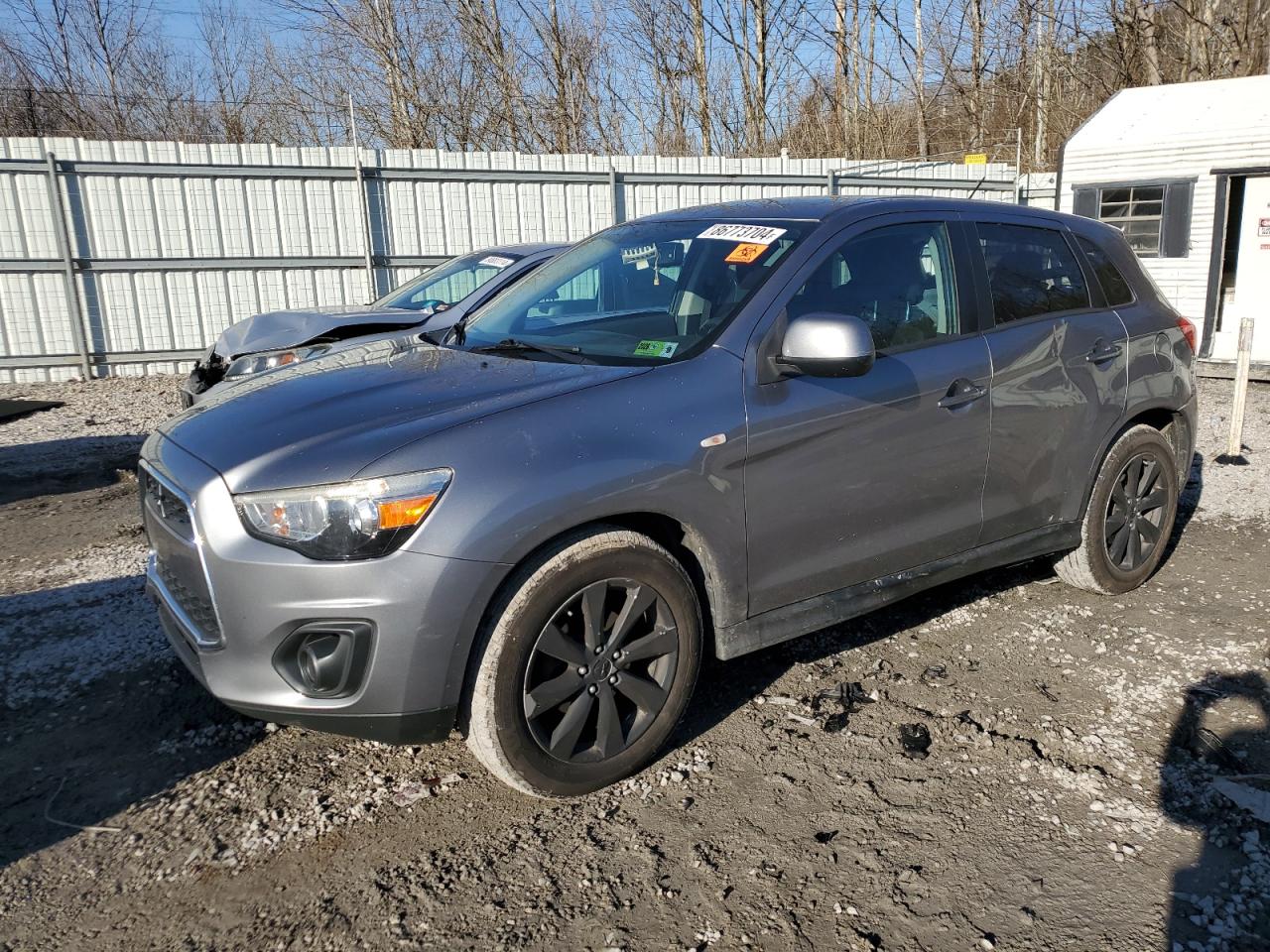 MITSUBISHI OUTLANDER 2015
