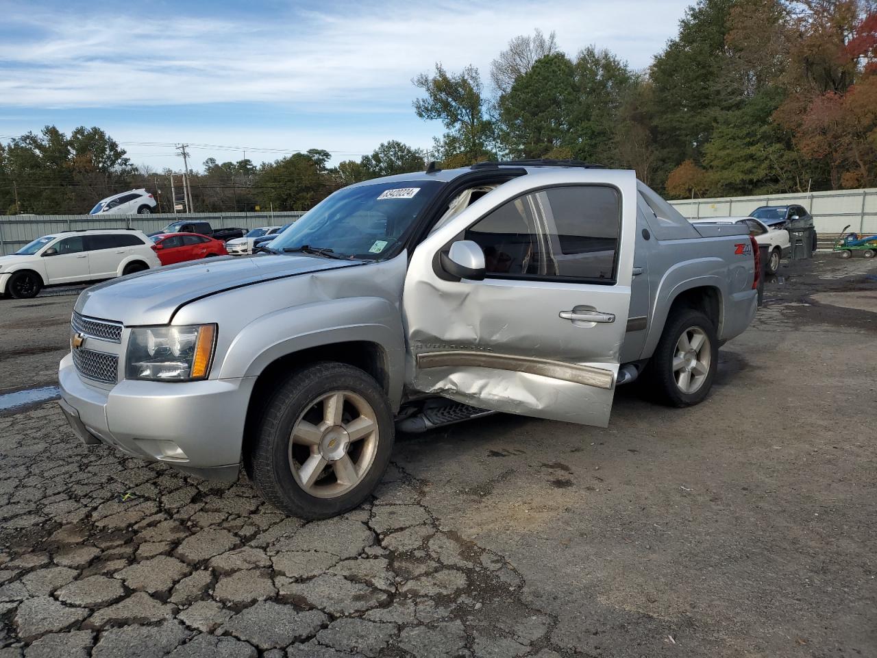 CHEVROLET AVALANCHE 2013
