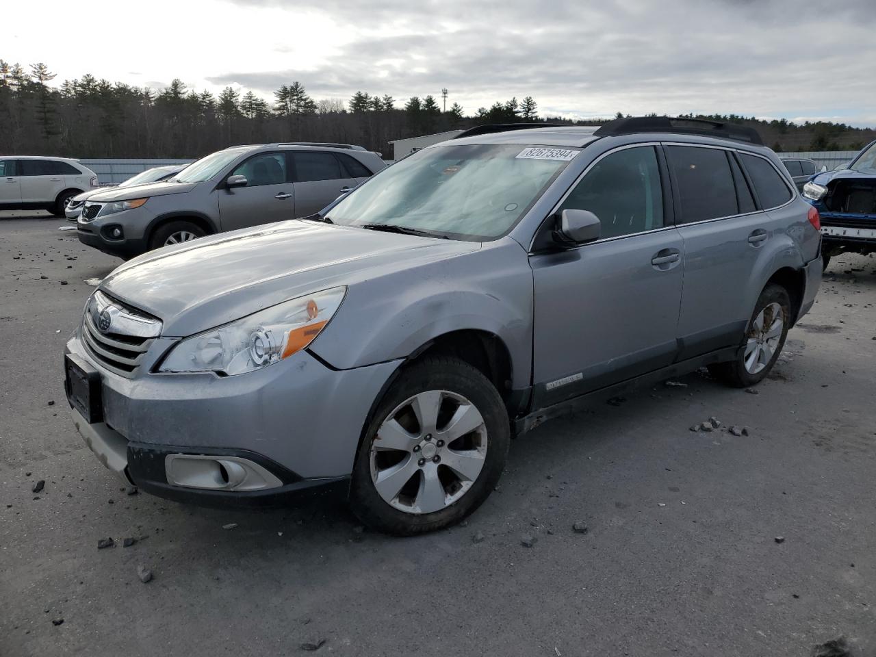 SUBARU OUTBACK 2. 2011