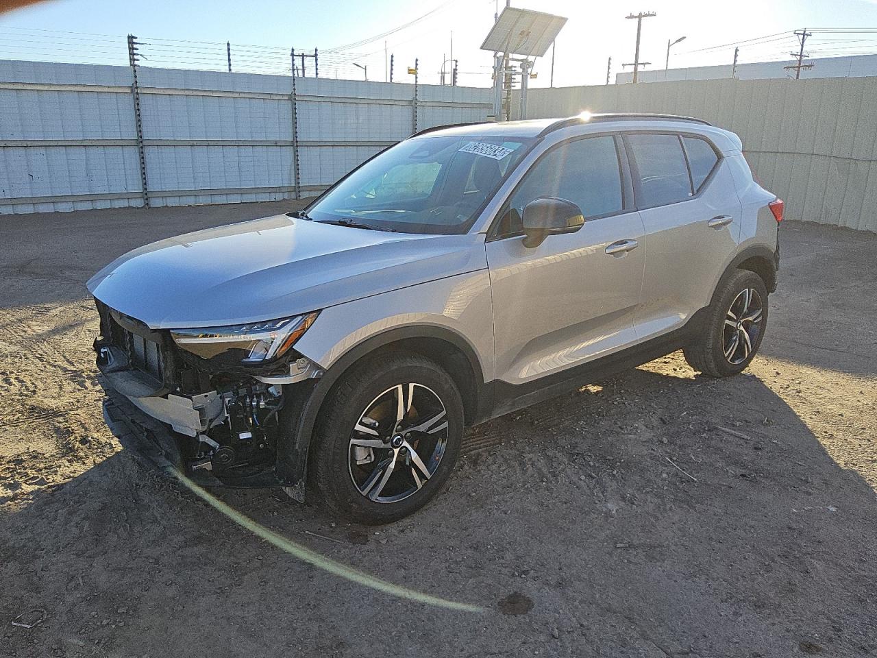 VOLVO XC40 CORE 2024
