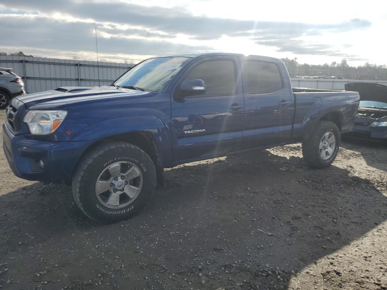 TOYOTA TACOMA 2015