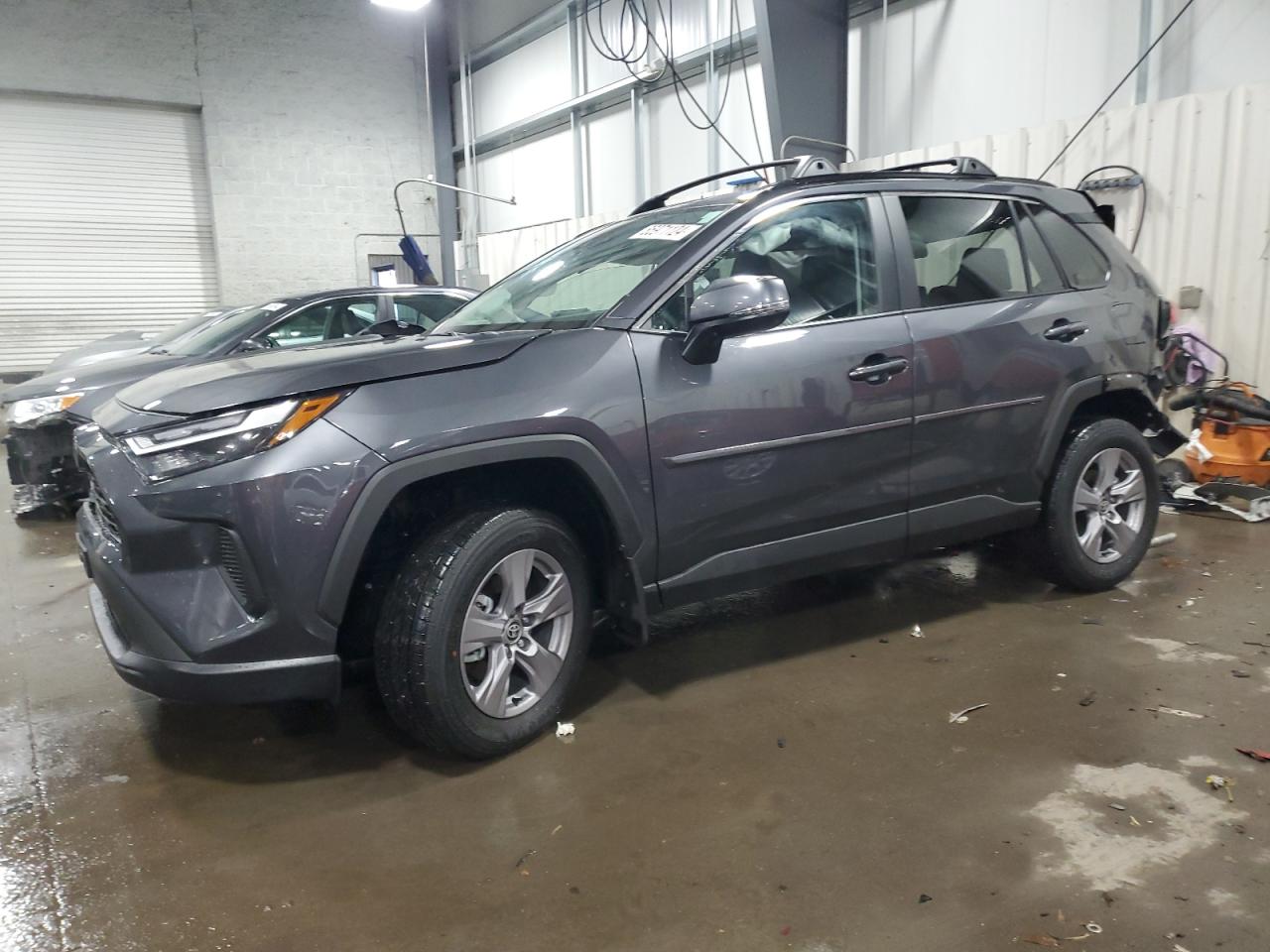 TOYOTA RAV4 XLE 2025