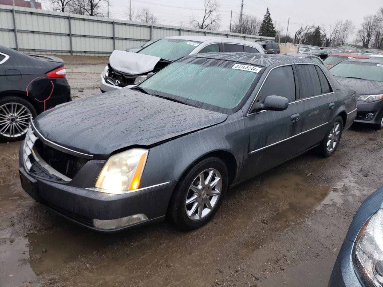 CADILLAC DTS LUXURY 2011