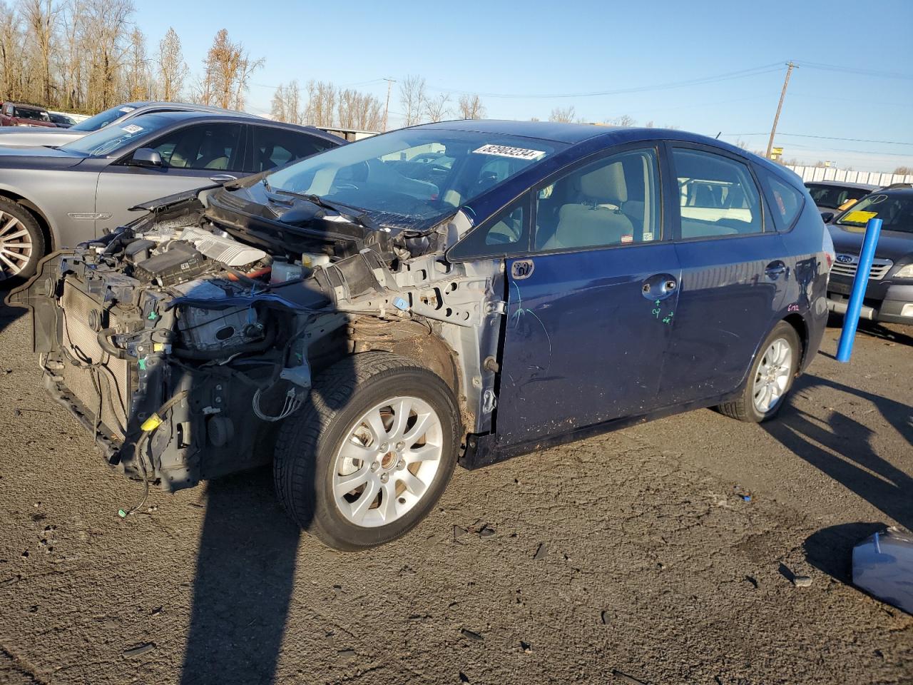 TOYOTA PRIUS V 2012