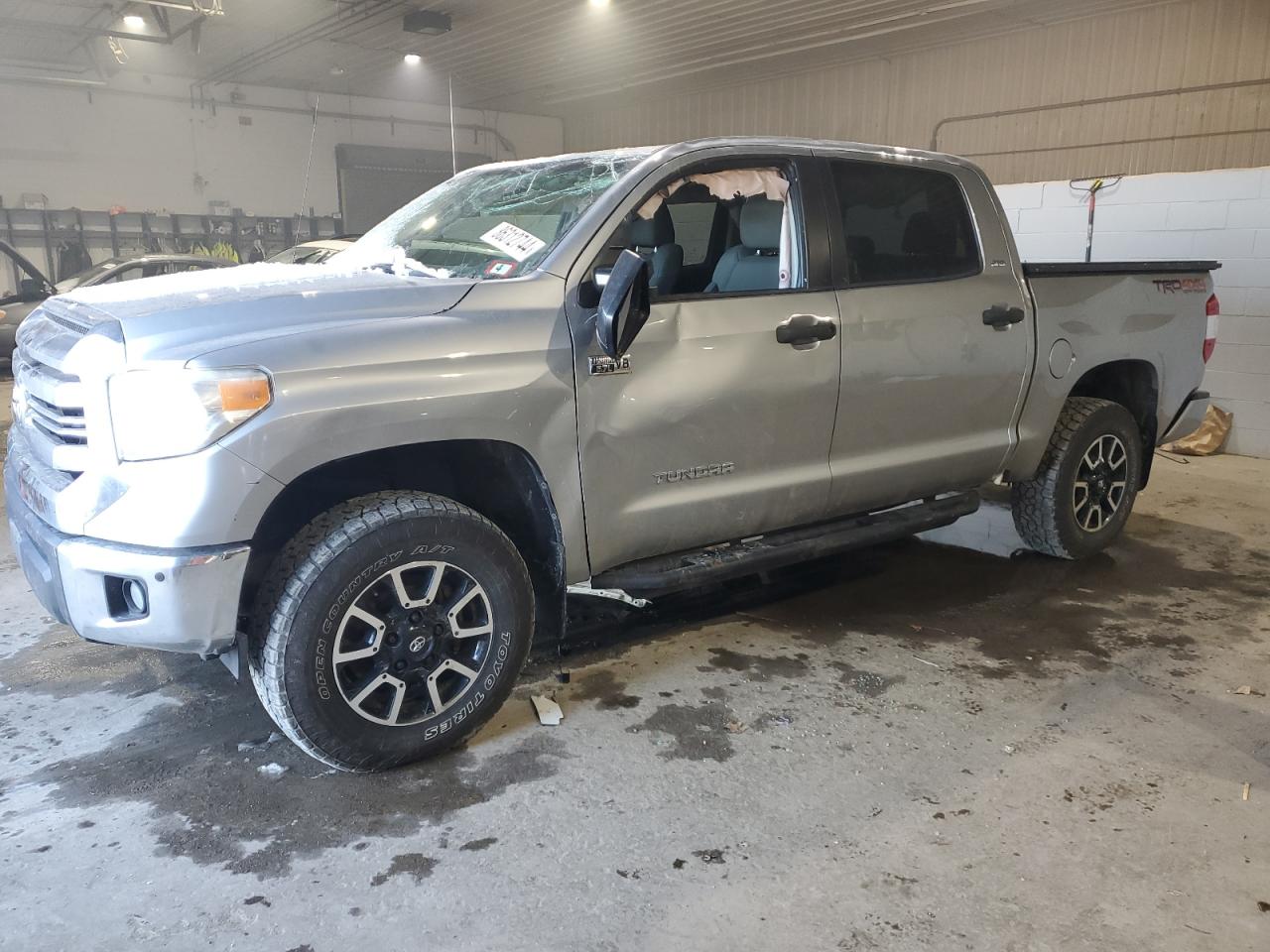 TOYOTA TUNDRA CRE 2016