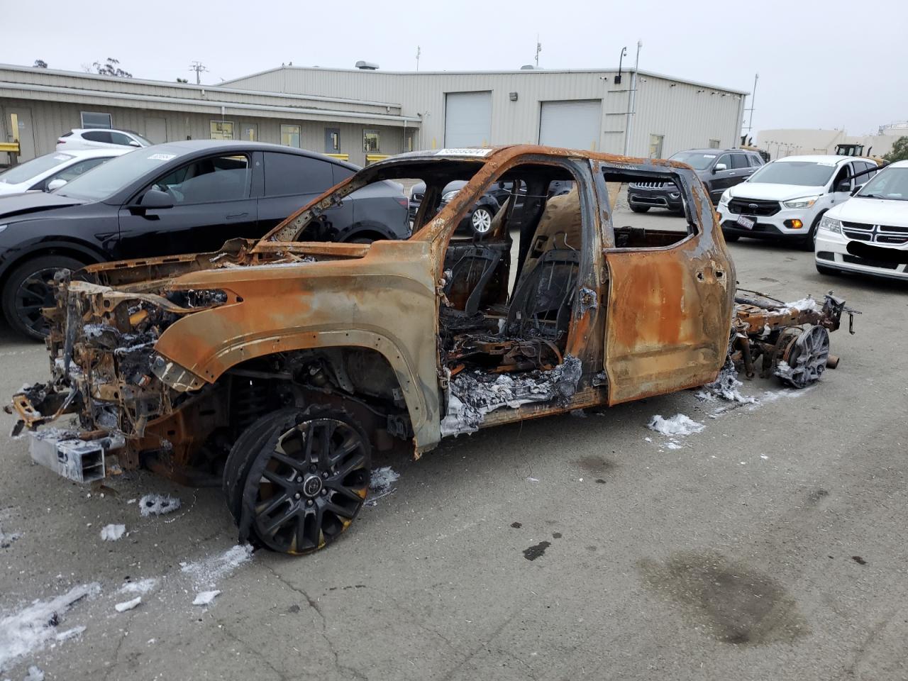 TOYOTA TUNDRA CRE 2022