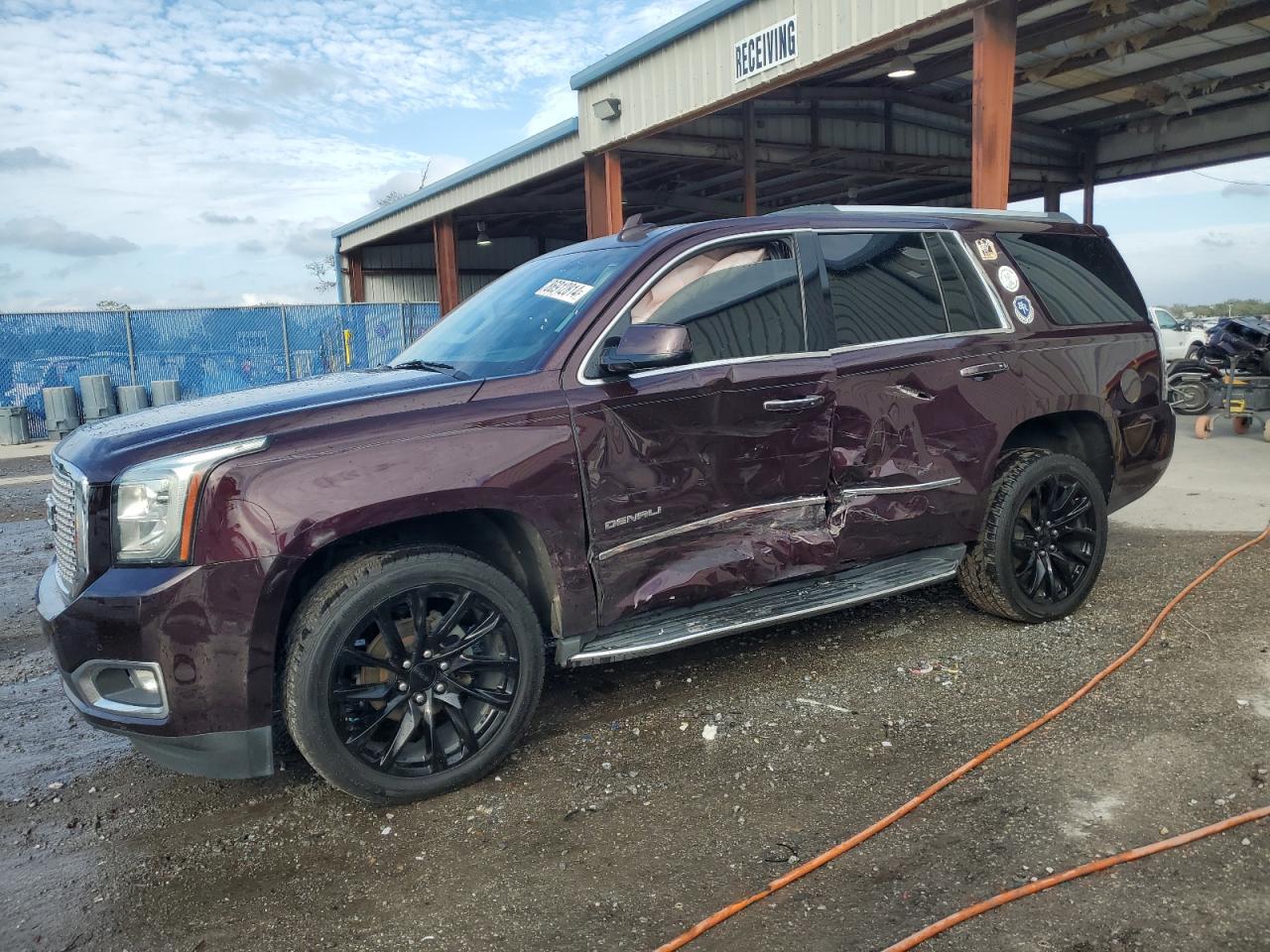 GMC YUKON DENA 2017