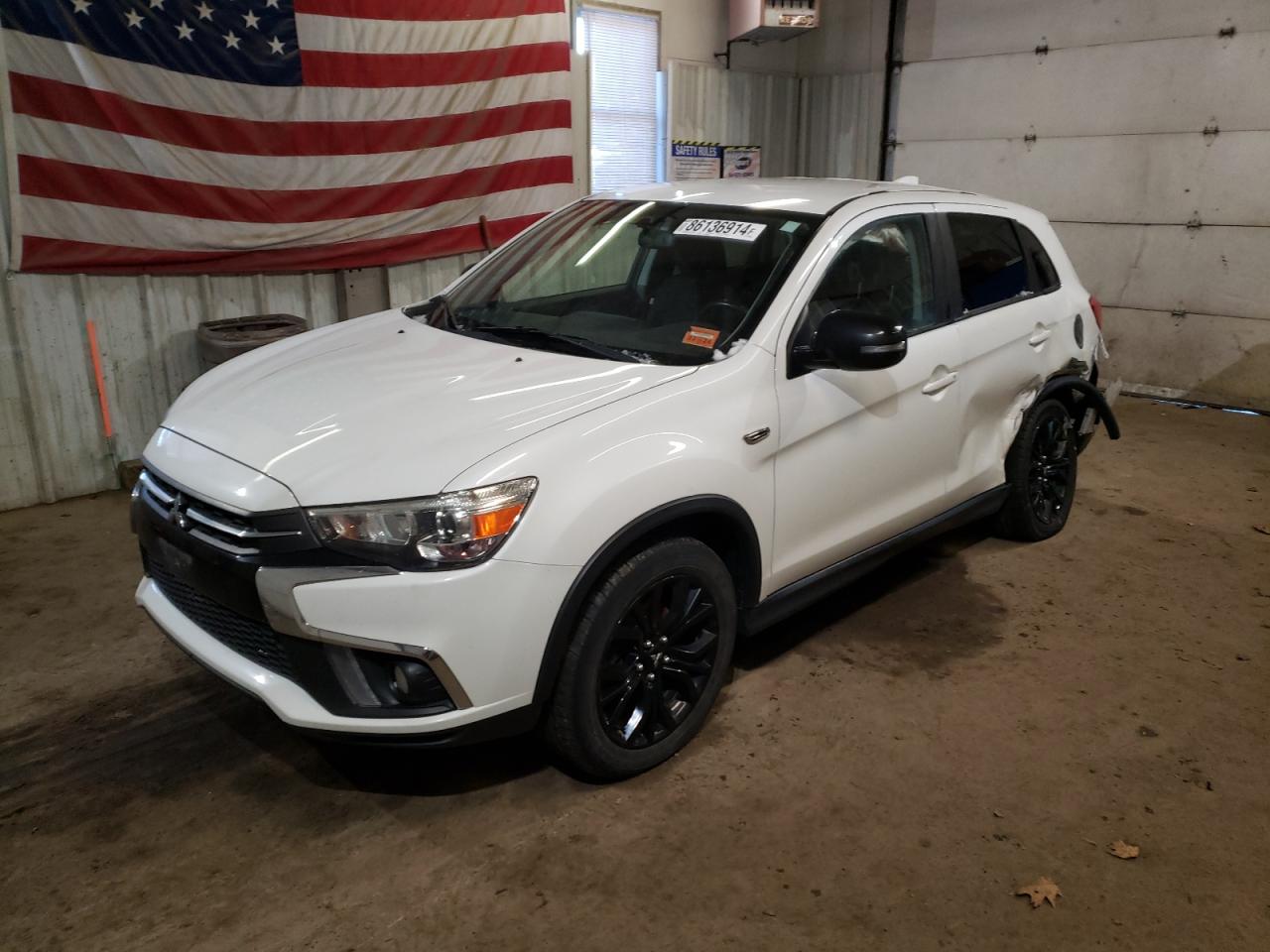 MITSUBISHI OUTLANDER 2018