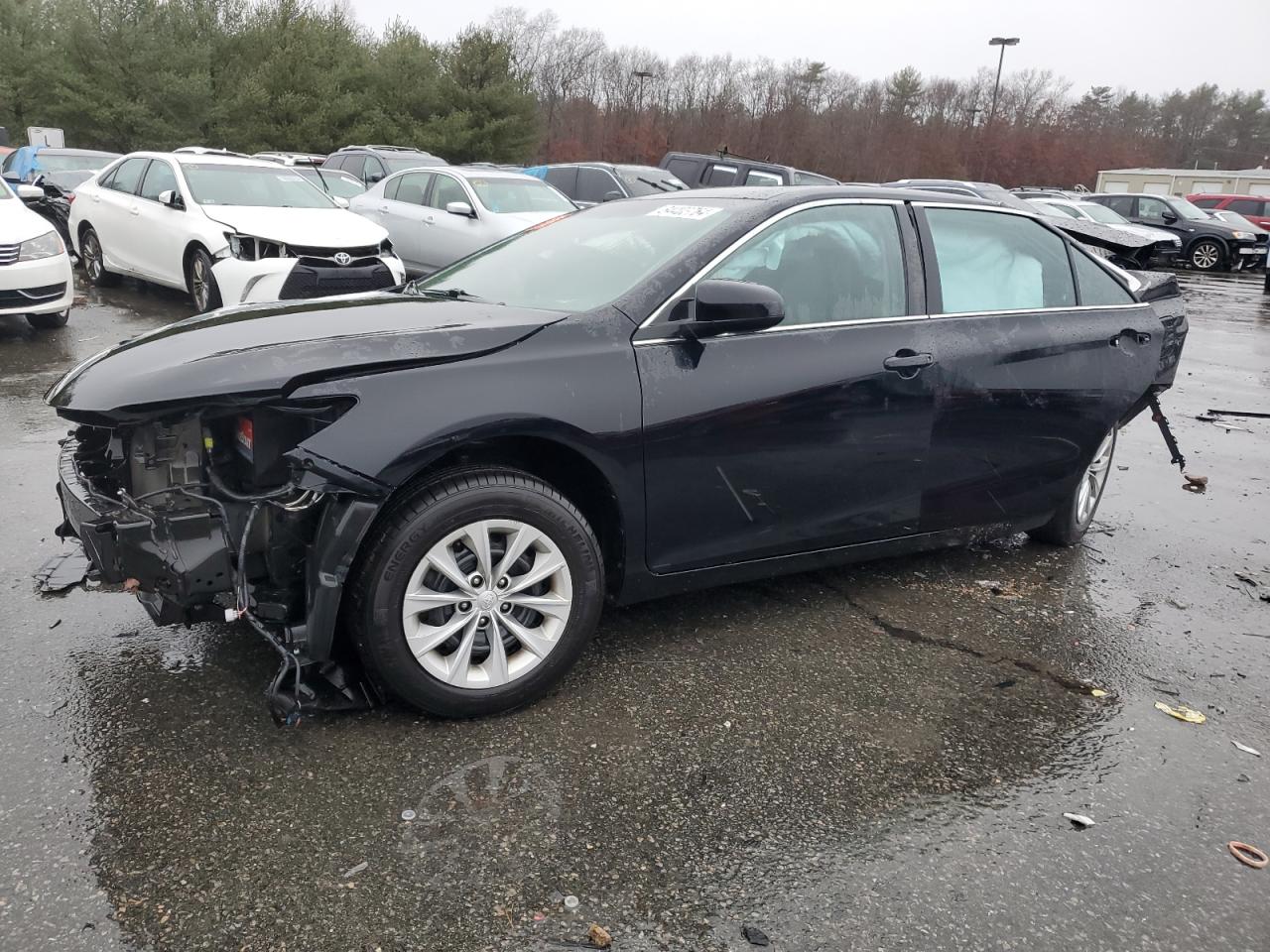 TOYOTA CAMRY LE 2017
