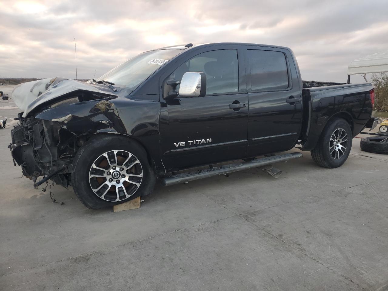 NISSAN TITAN S 2013