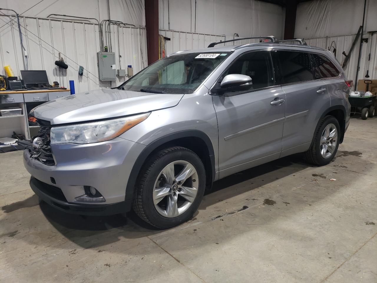 TOYOTA HIGHLANDER 2016