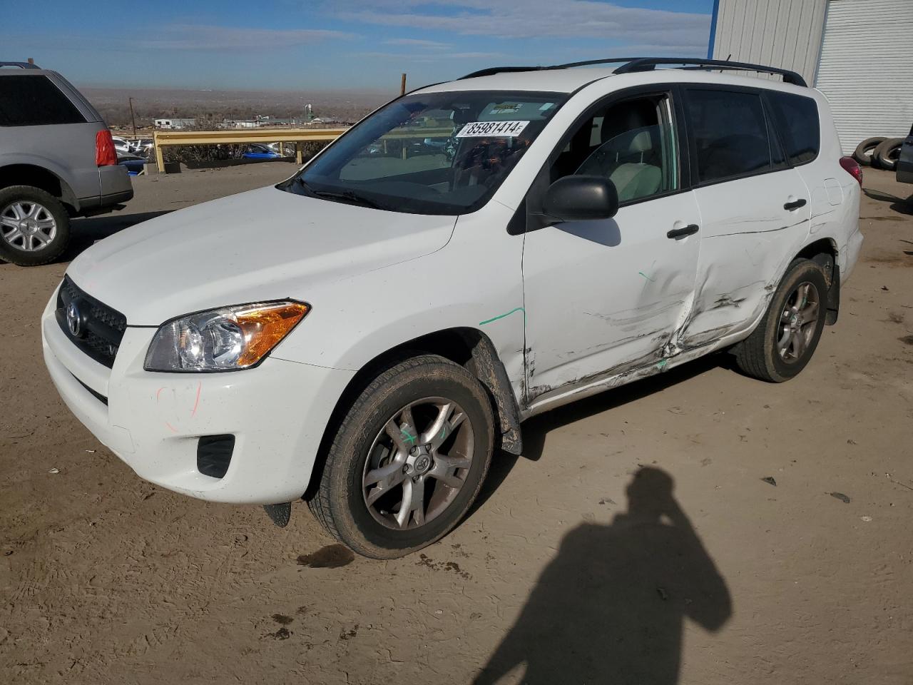 TOYOTA RAV4 2011