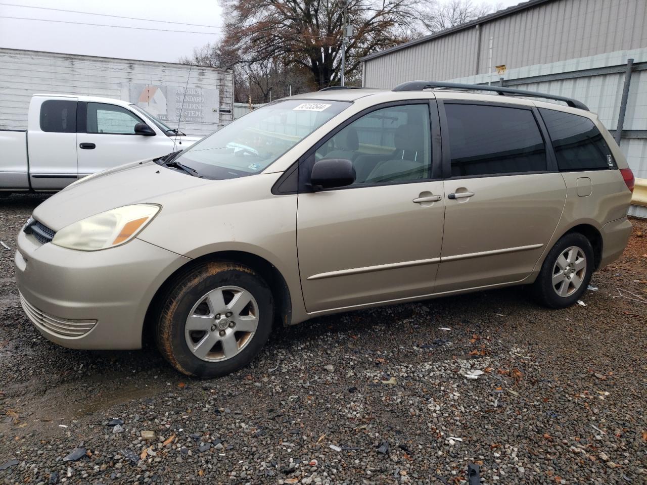 TOYOTA SIENNA CE 2005