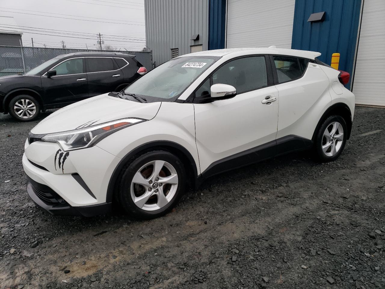 TOYOTA C-HR XLE 2019
