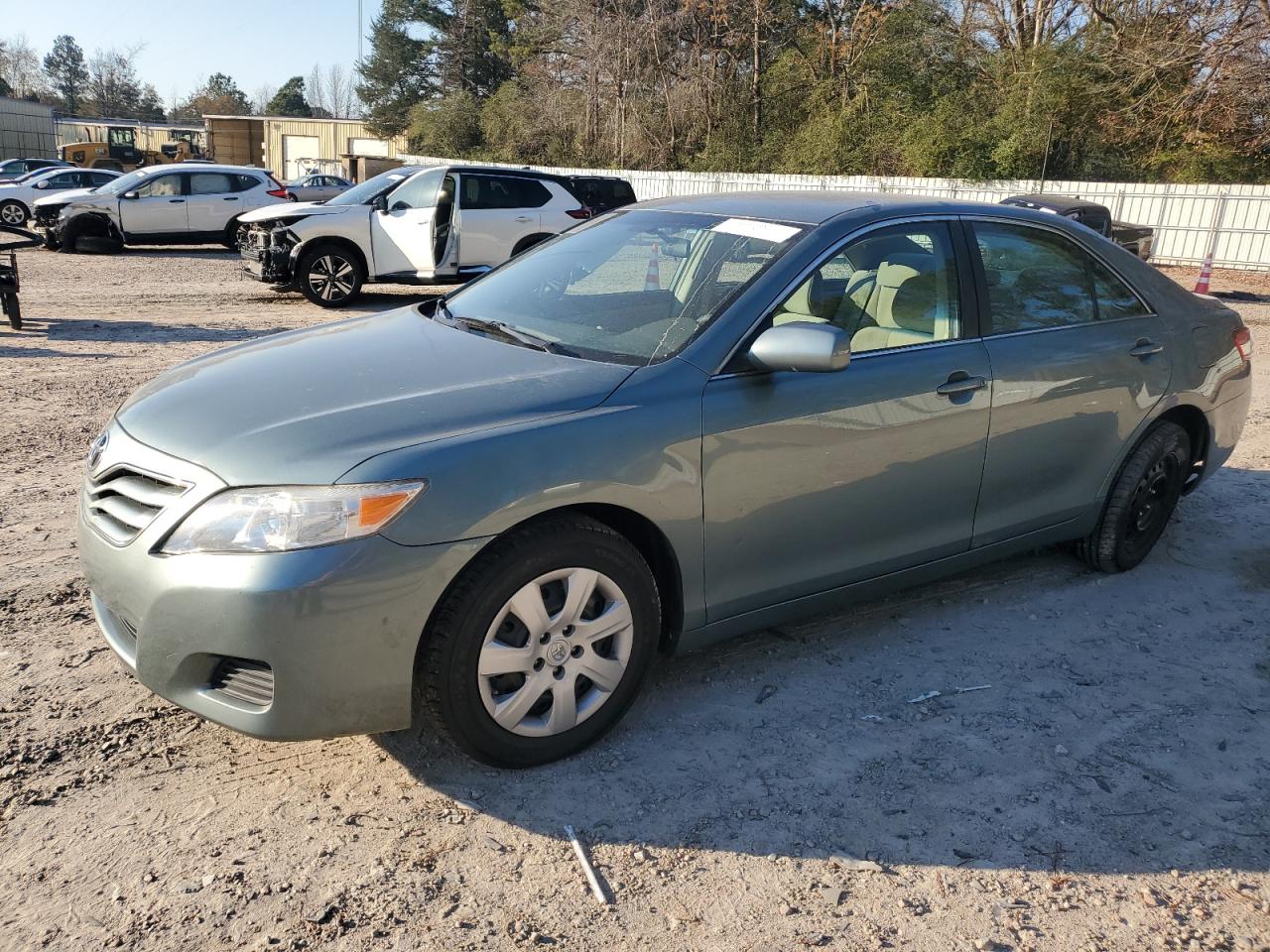 TOYOTA CAMRY BASE 2011
