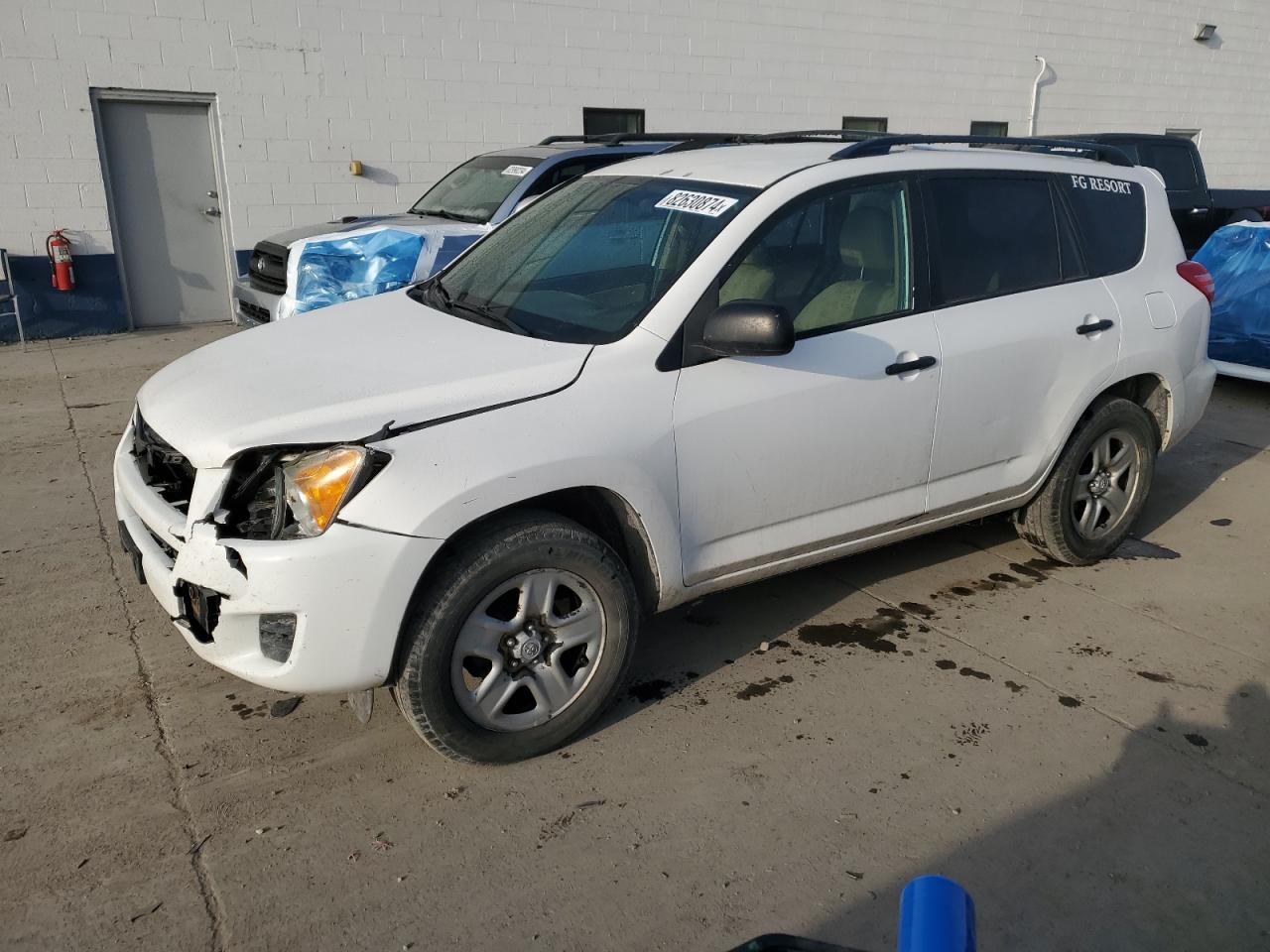 TOYOTA RAV4 2011