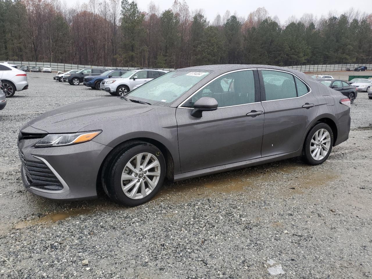 TOYOTA CAMRY LE 2021