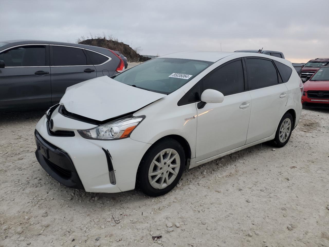 TOYOTA PRIUS V 2017