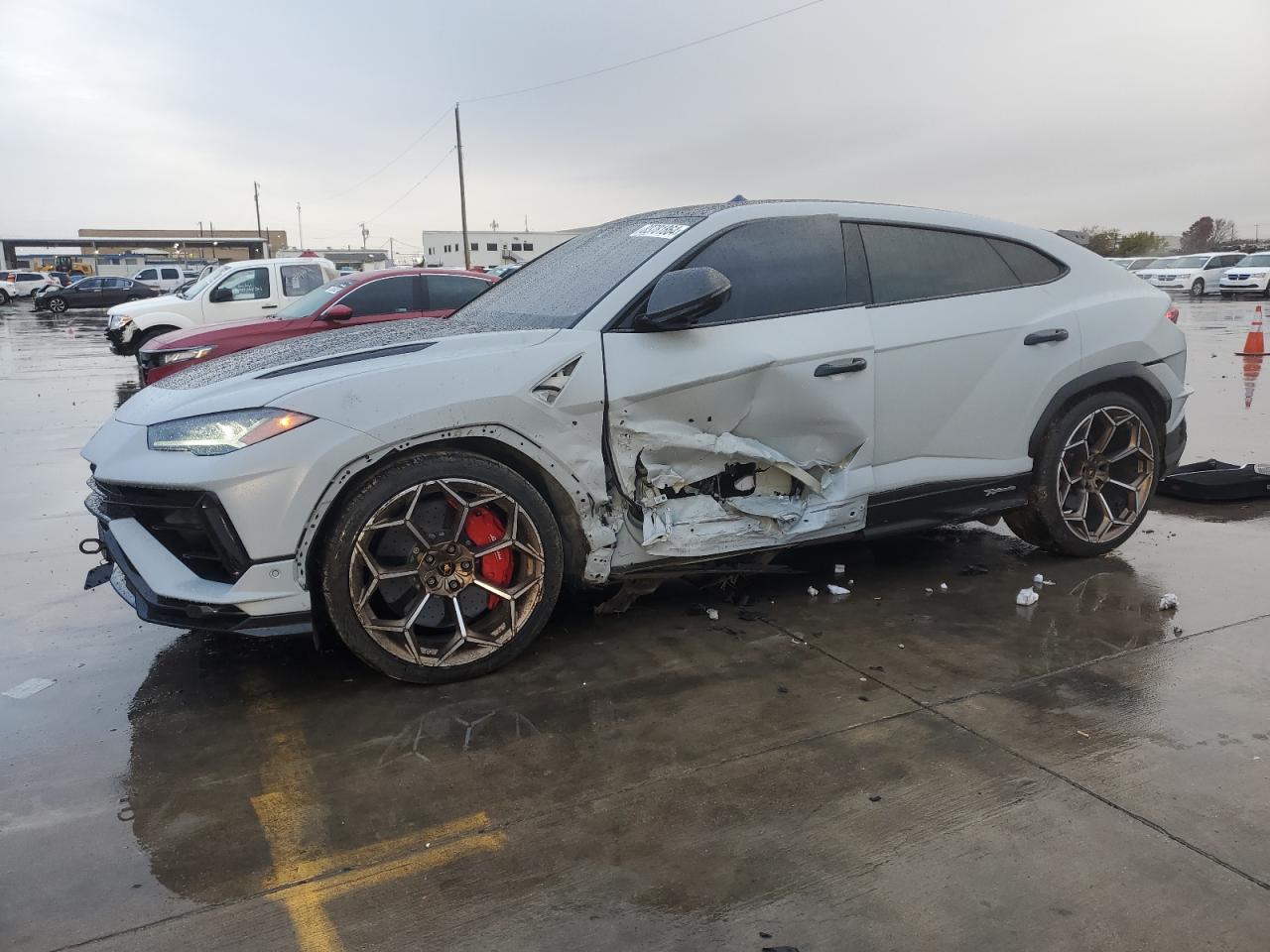 LAMBORGHINI URUS PERFO 2023