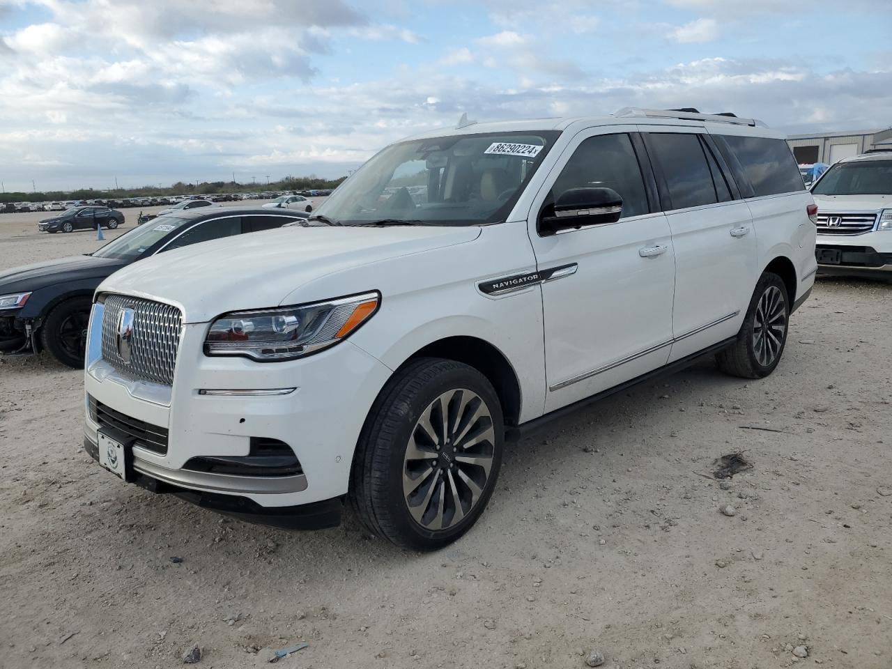 LINCOLN NAVIGATOR 2022