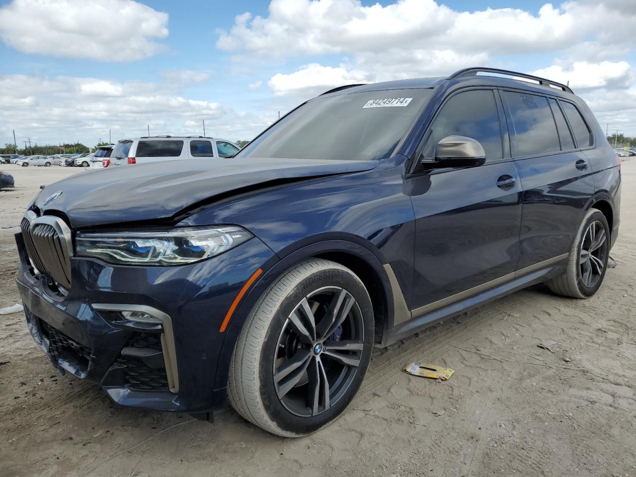 BMW X7 M50I 2021