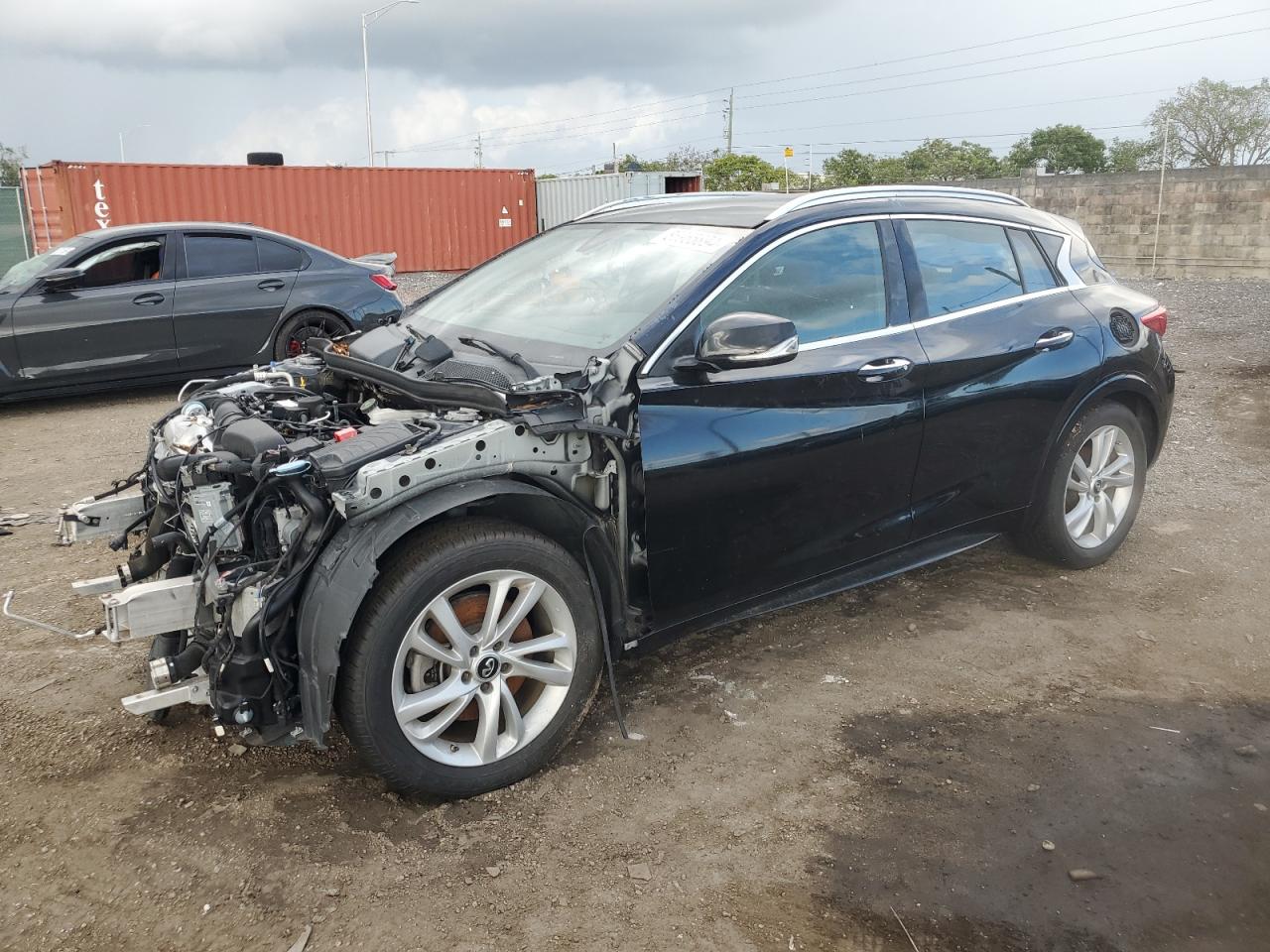 INFINITI QX30 BASE 2017