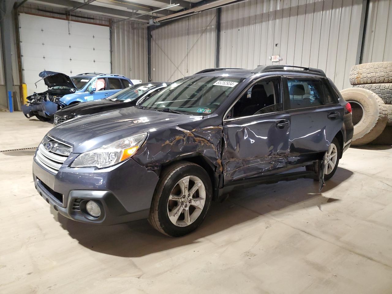 SUBARU OUTBACK 2. 2014