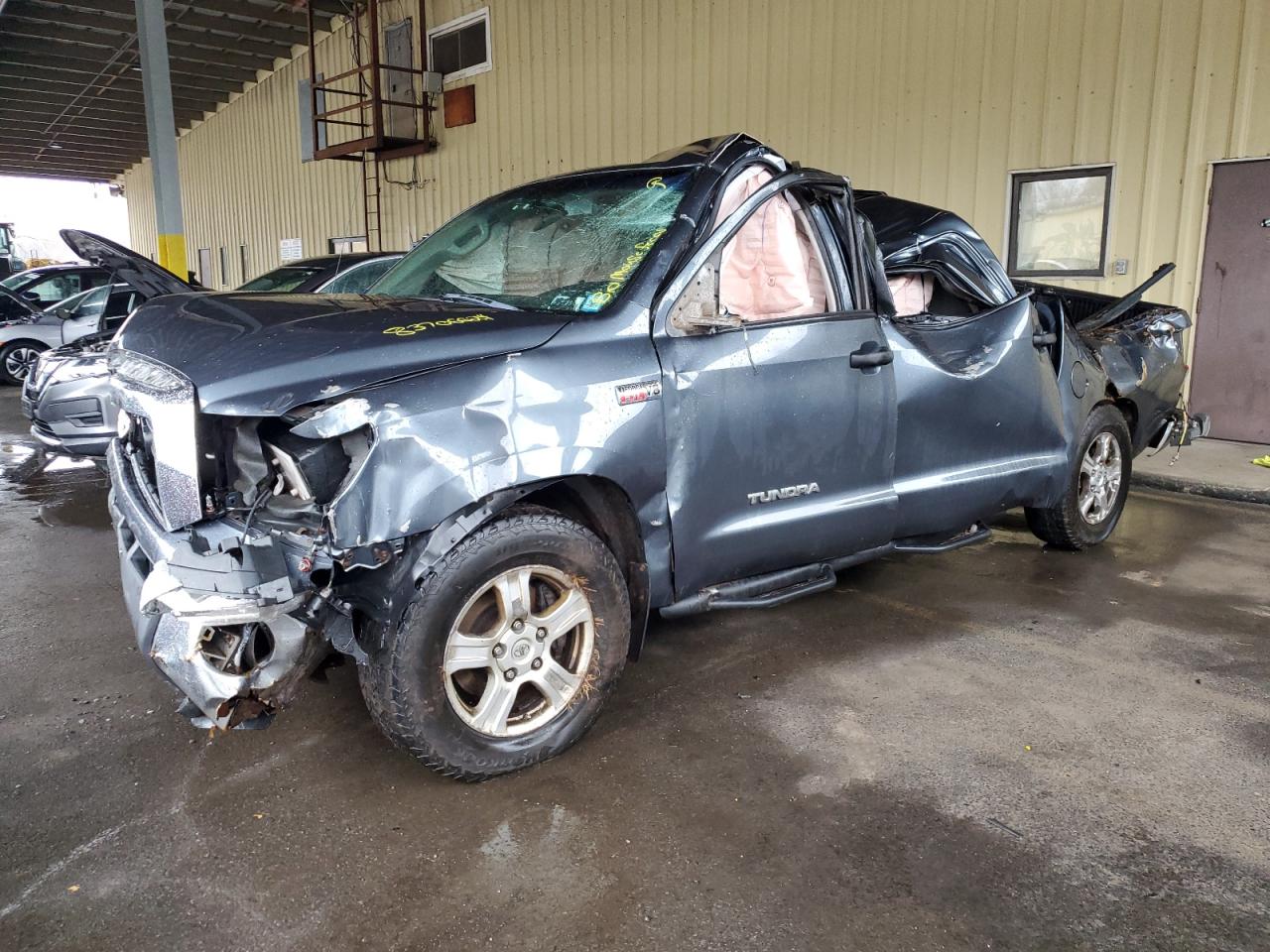 TOYOTA TUNDRA CRE 2008