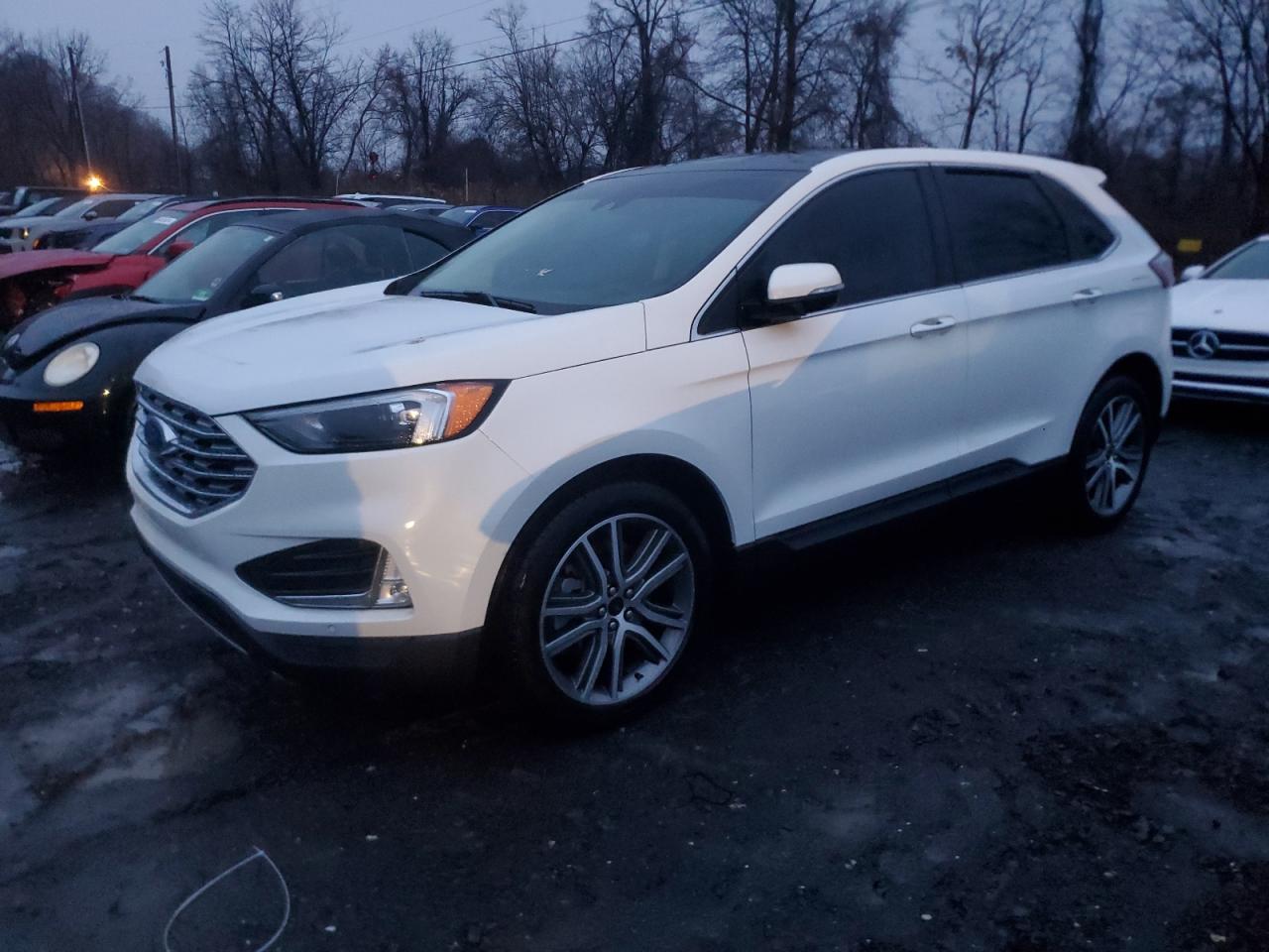 FORD EDGE TITAN 2023