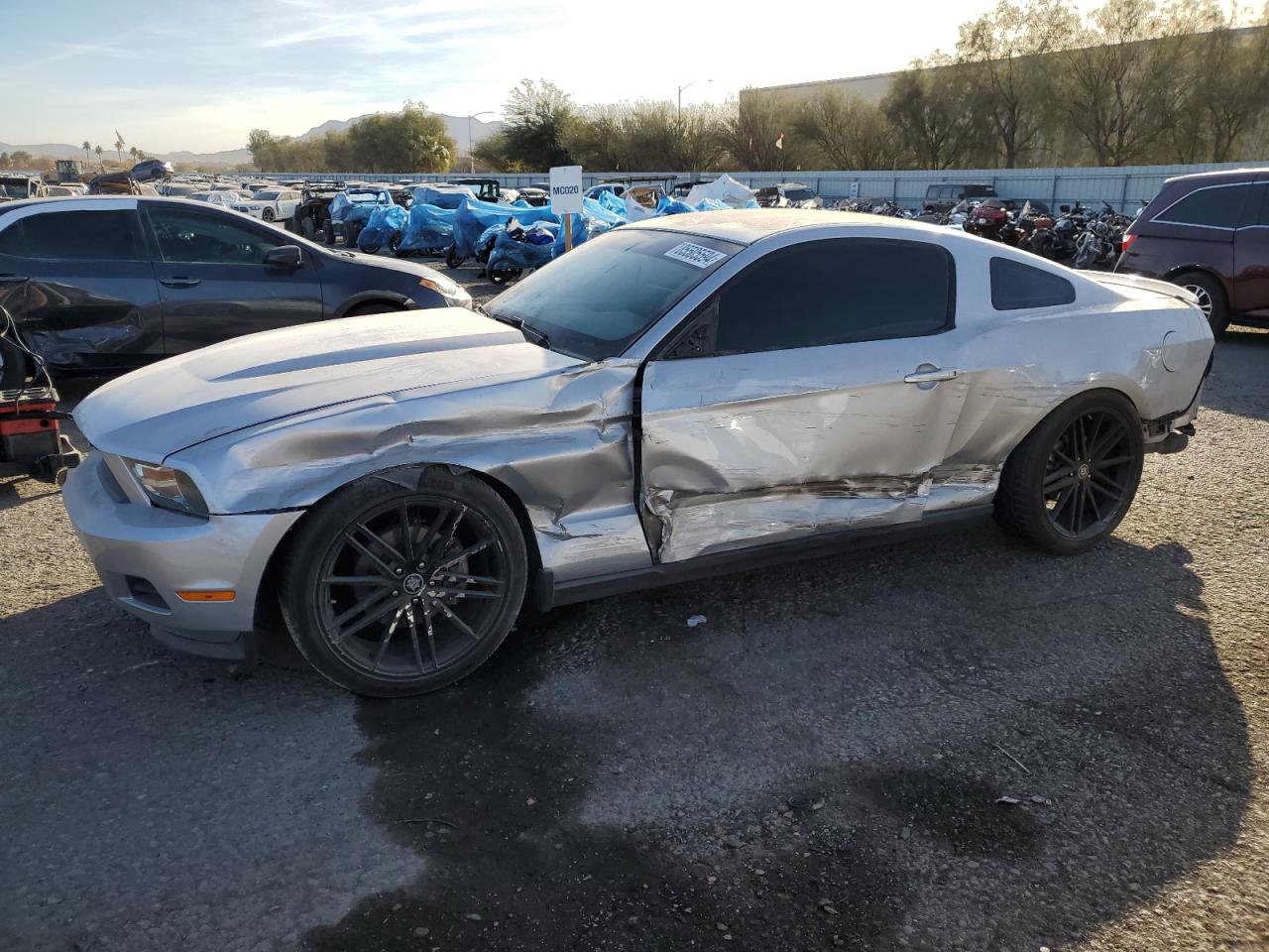 FORD MUSTANG 2012