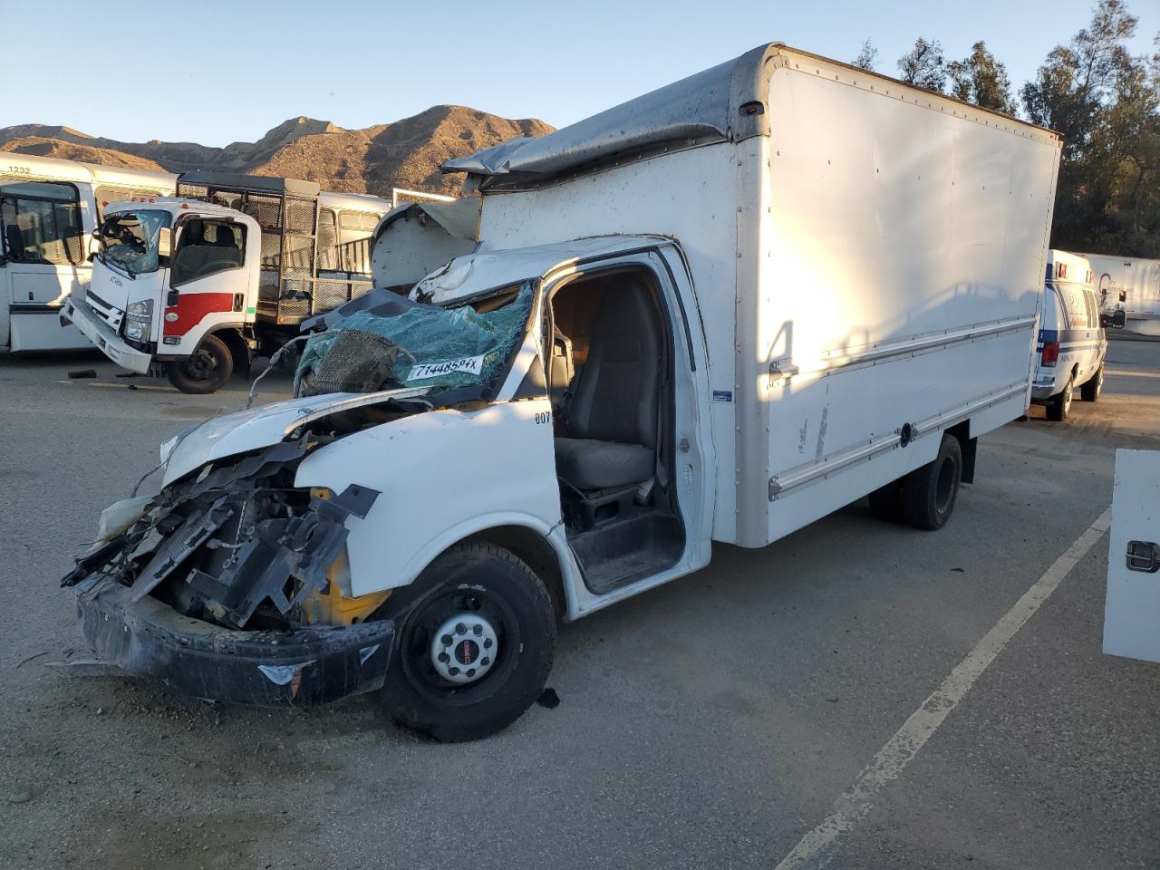GMC SAVANA CUT 2014