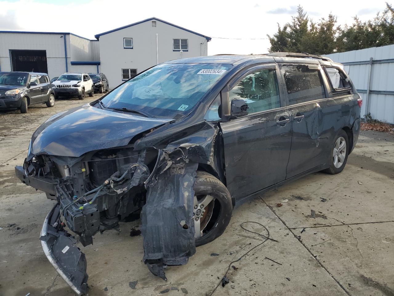 TOYOTA SIENNA LE 2020