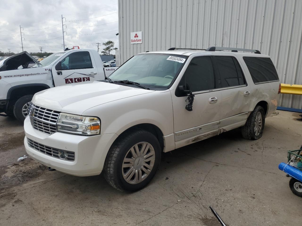 LINCOLN NAVIGATOR 2014