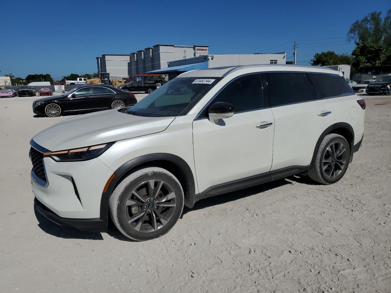 INFINITI QX60 LUXE 2023