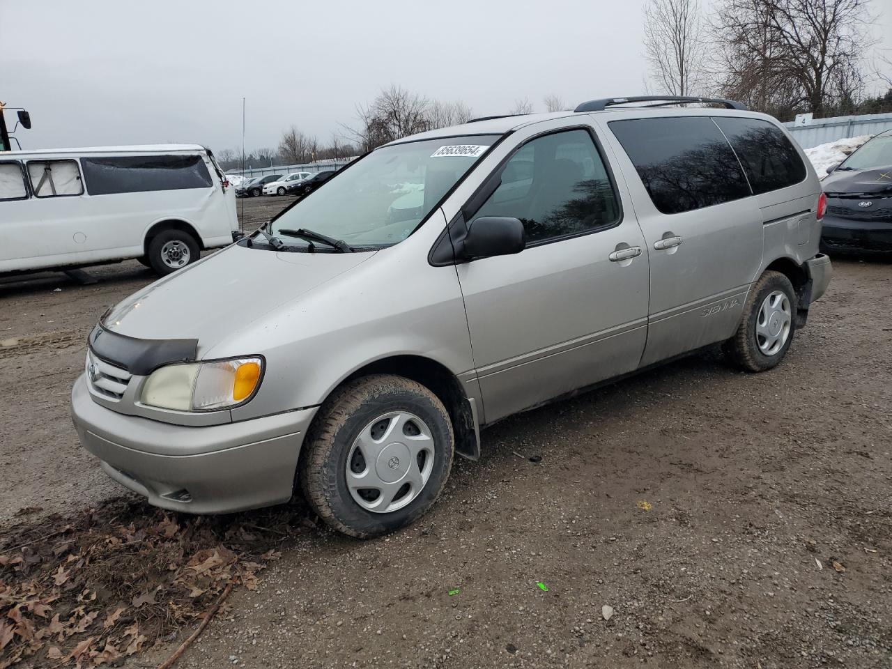 TOYOTA SIENNA LE 2001
