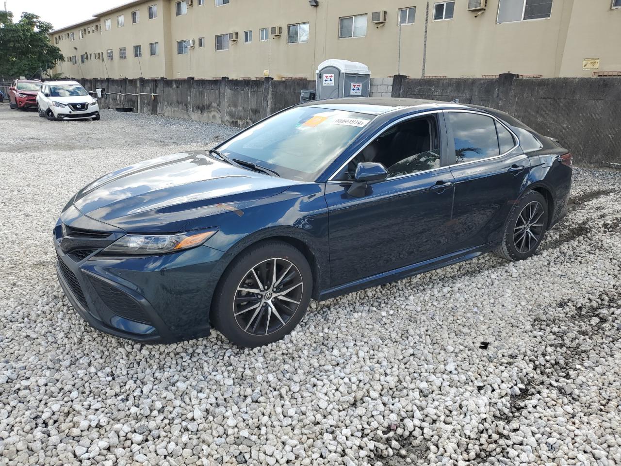TOYOTA CAMRY SE 2021