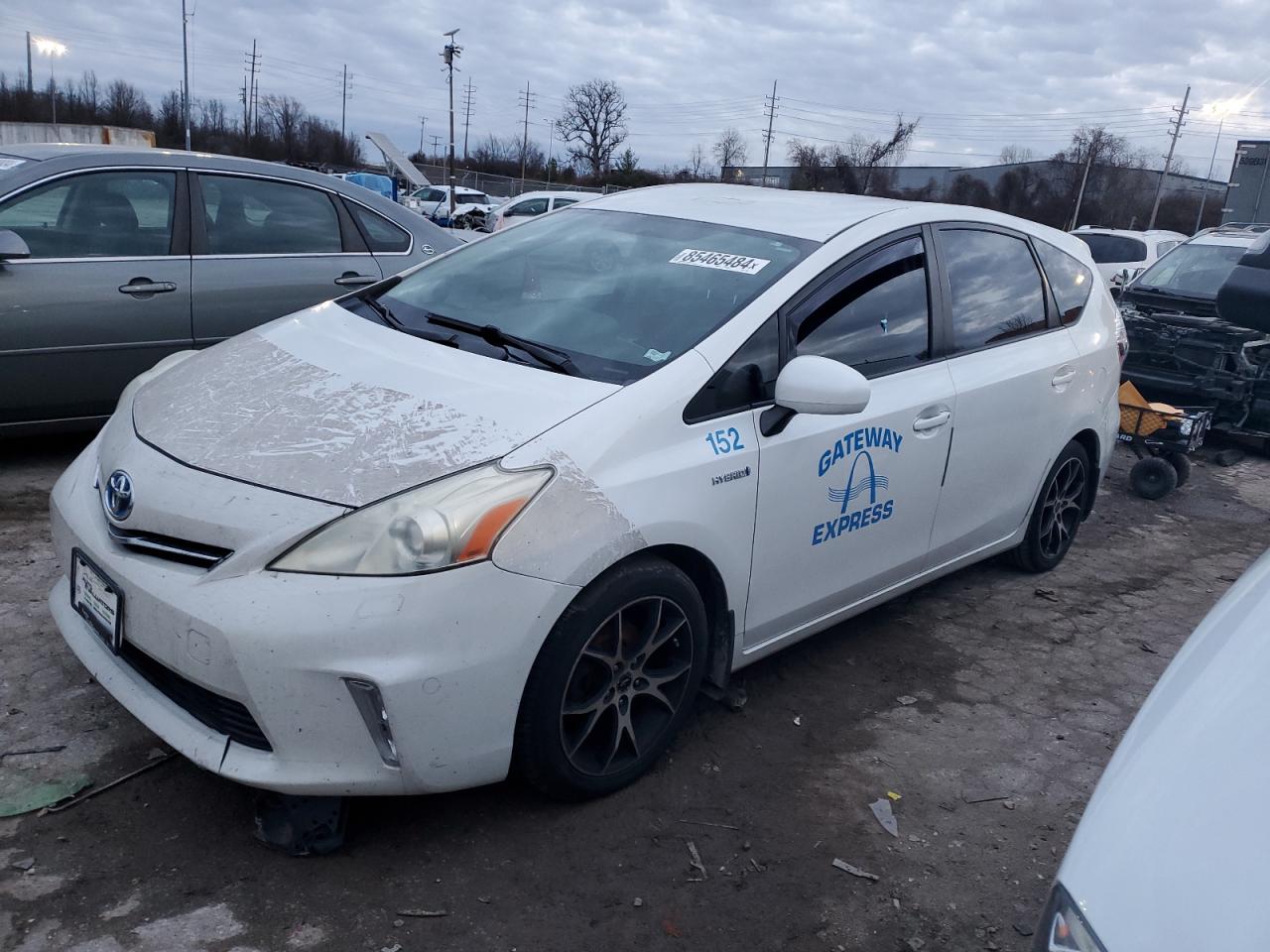 TOYOTA PRIUS V 2012
