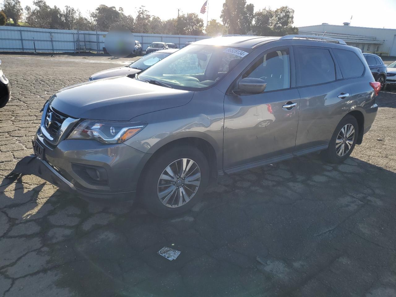 NISSAN PATHFINDER 2018