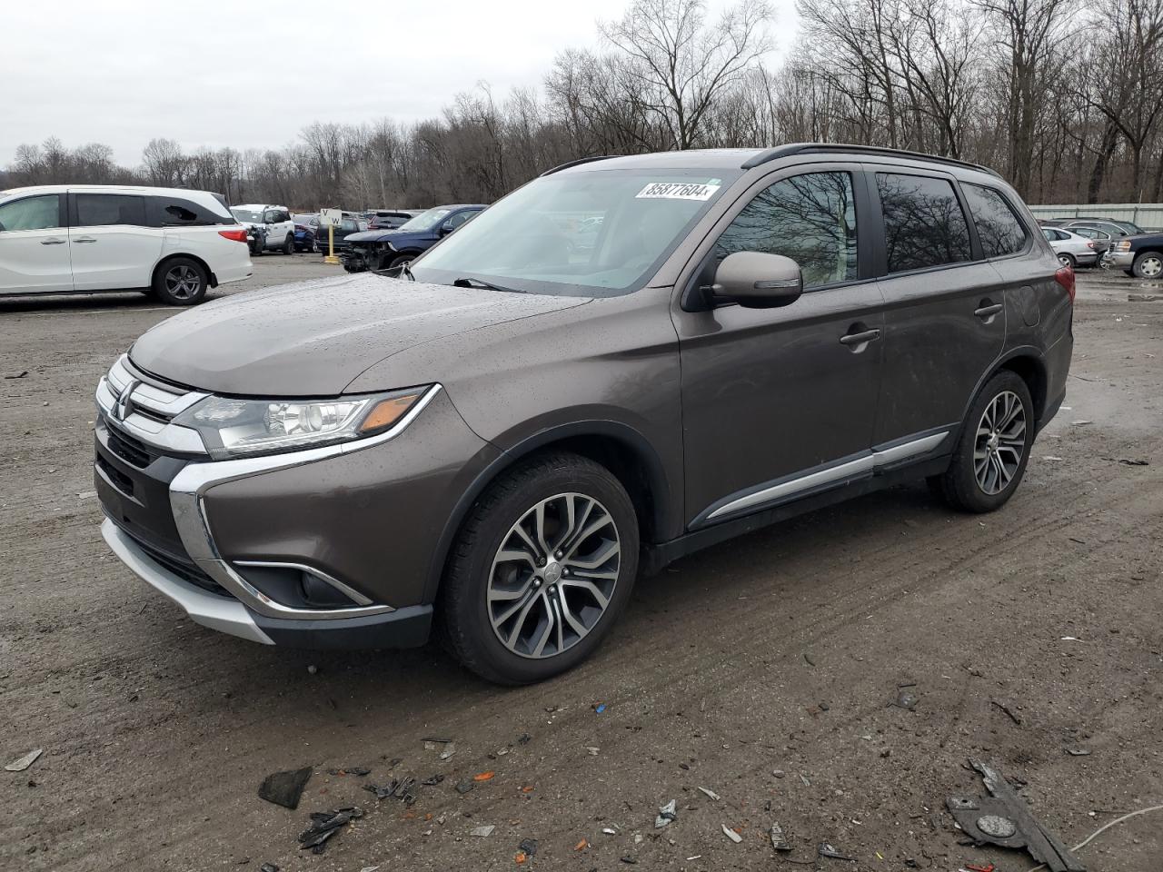 MITSUBISHI OUTLANDER 2016