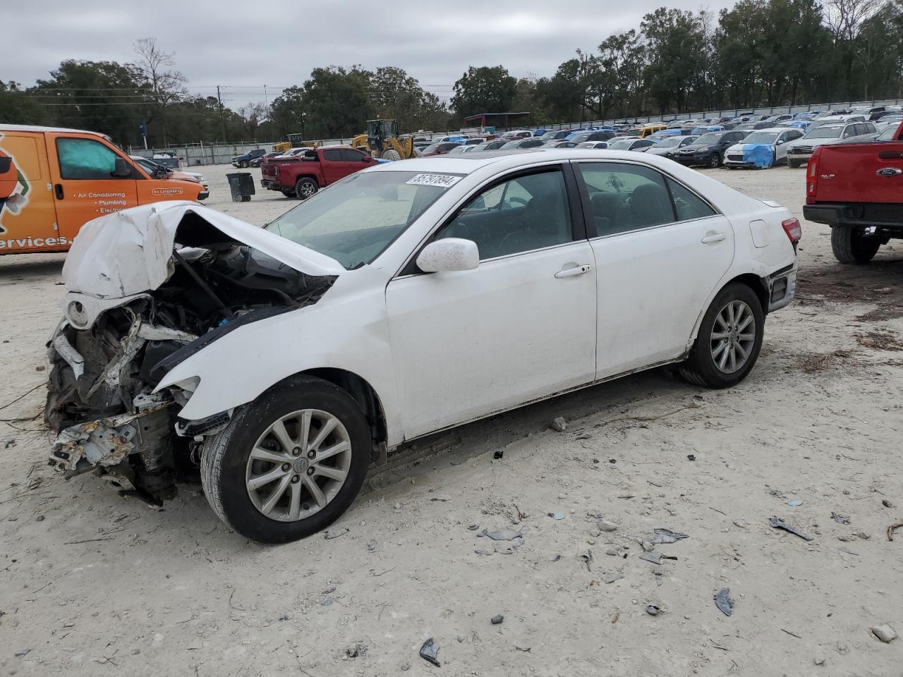 TOYOTA CAMRY BASE 2011