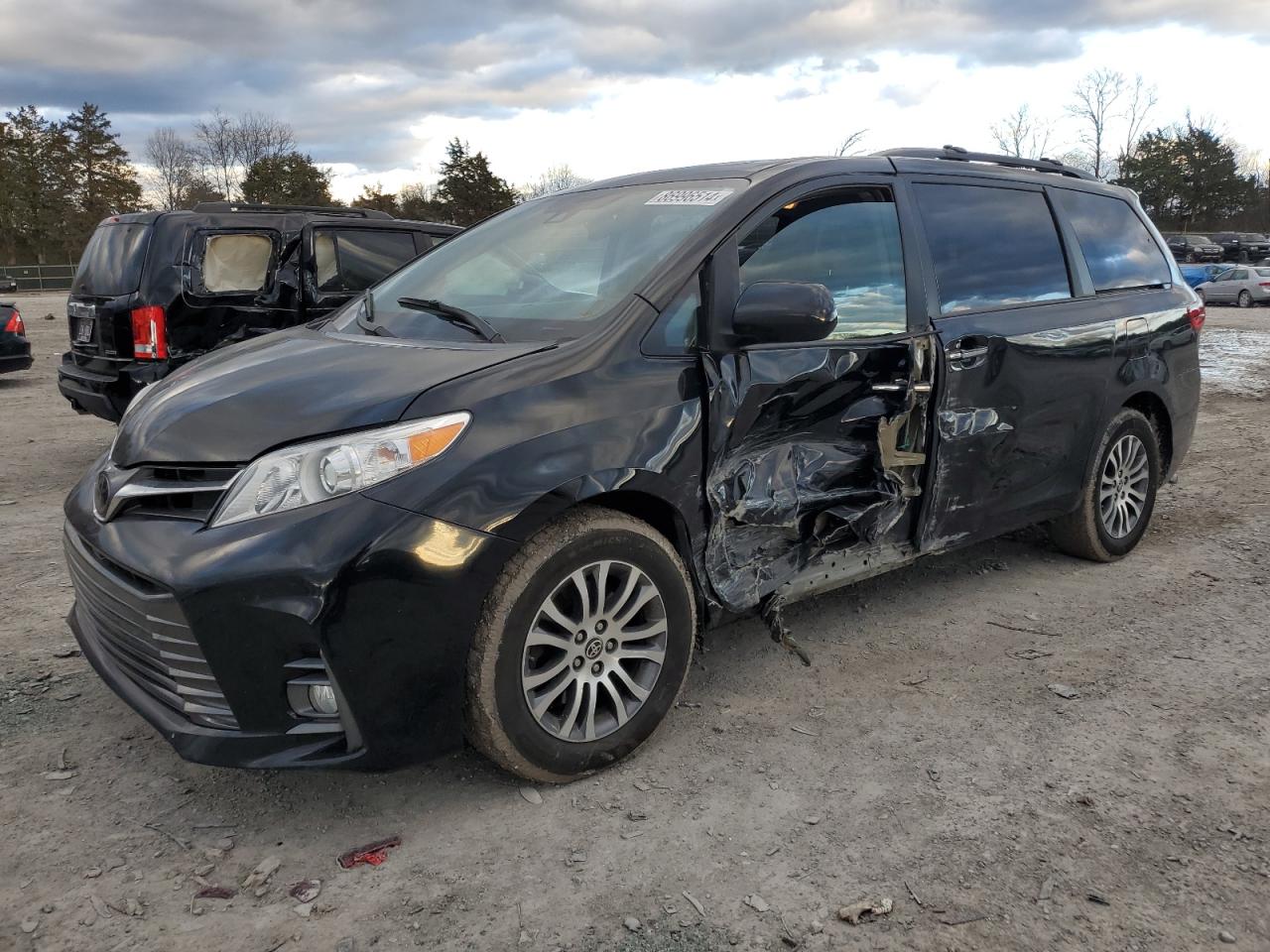 TOYOTA SIENNA XLE 2020
