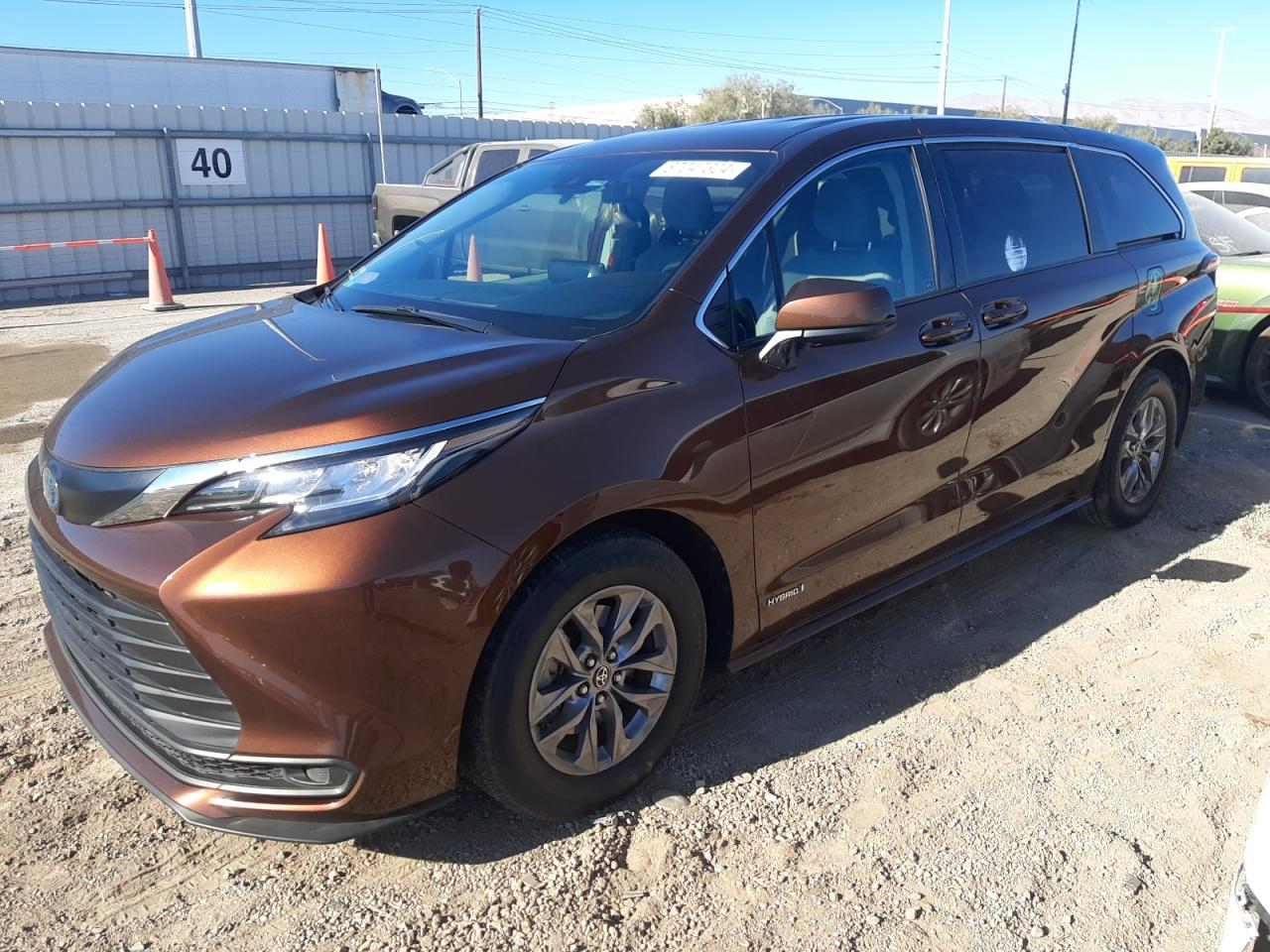 TOYOTA SIENNA LE 2021