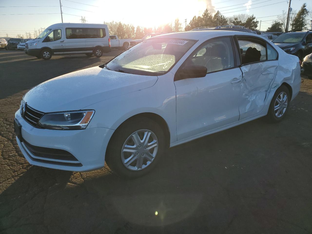 VOLKSWAGEN JETTA BASE 2015