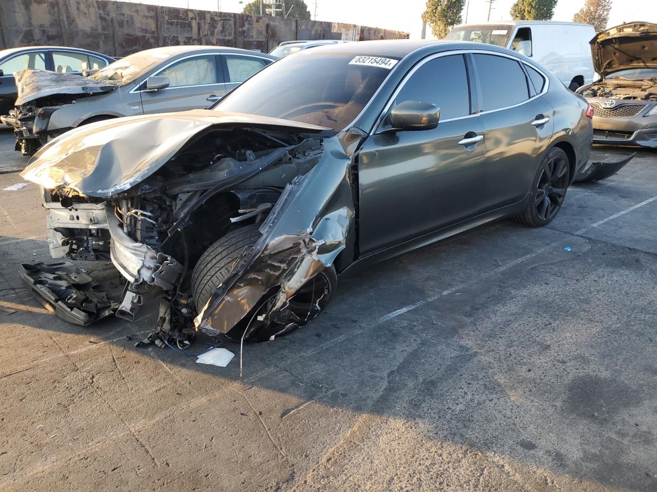 INFINITI M37 2011