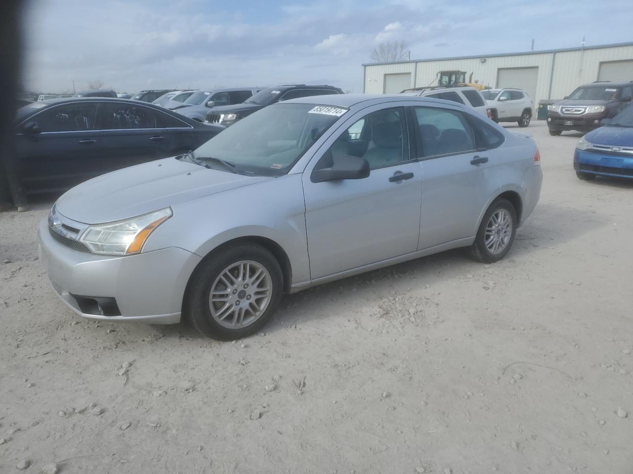 FORD FOCUS SE 2011