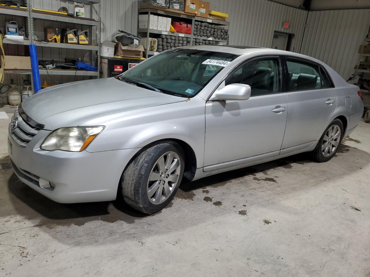 TOYOTA AVALON XL 2005
