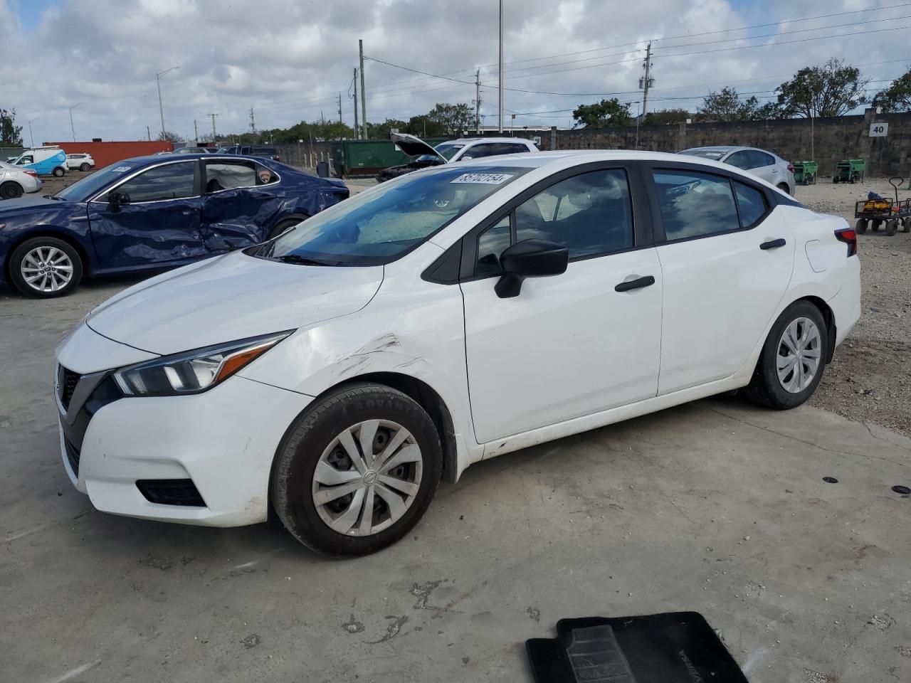 NISSAN VERSA S 2020