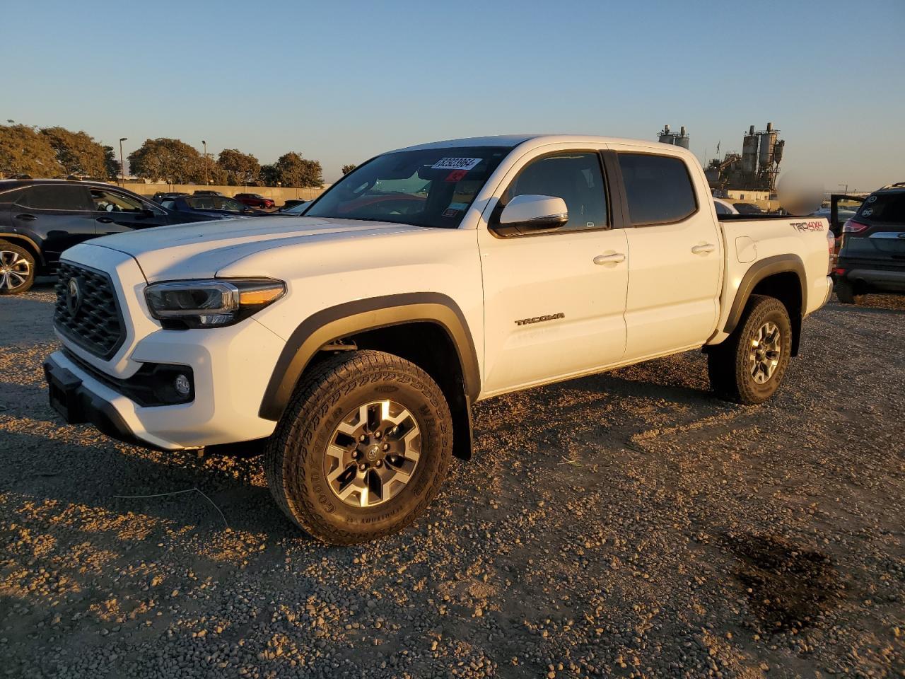 TOYOTA TACOMA DOU 2023